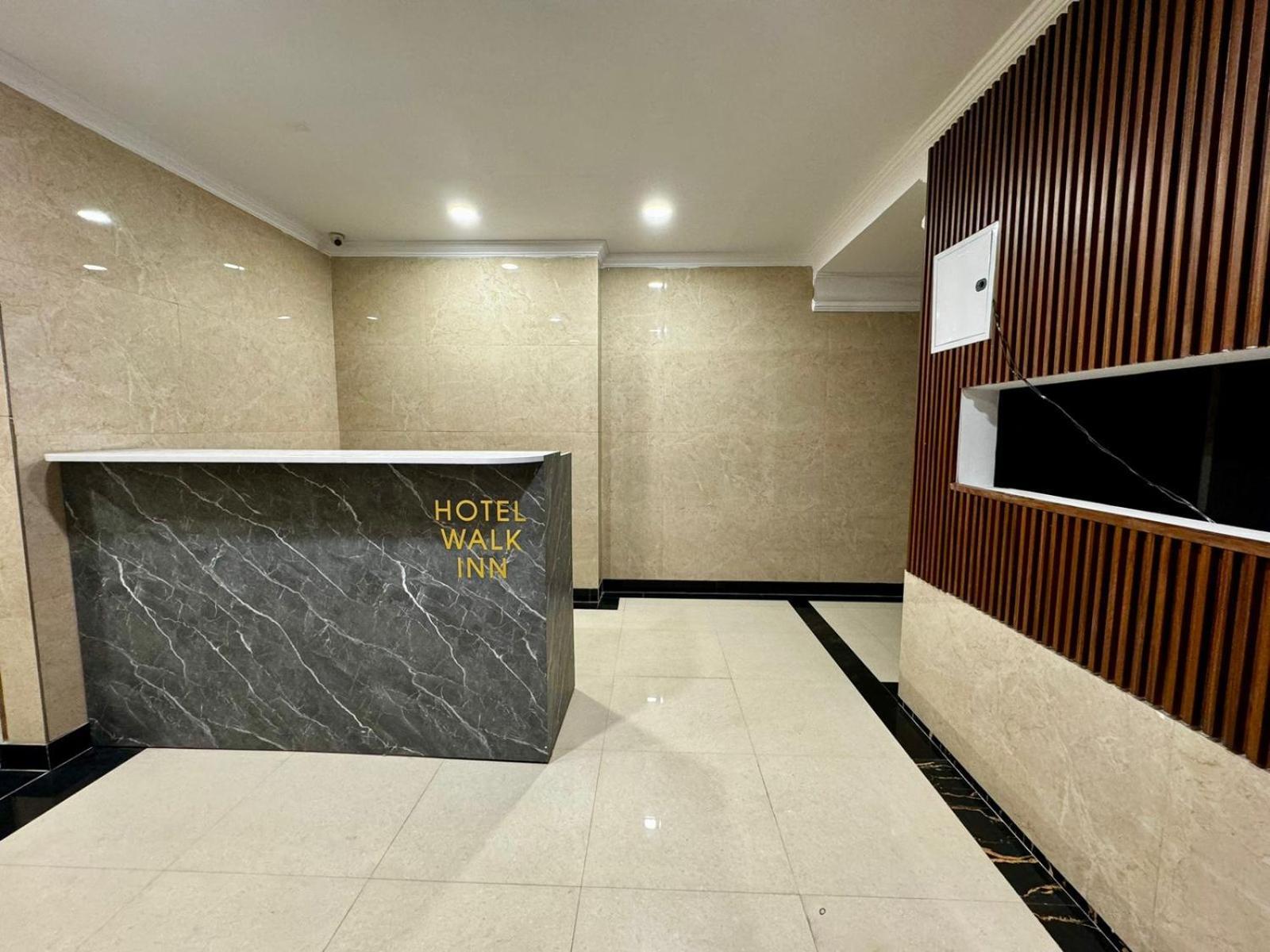 Hotel Walk Inn 法里达巴德 外观 照片