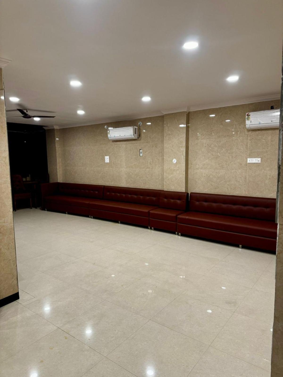 Hotel Walk Inn 法里达巴德 外观 照片