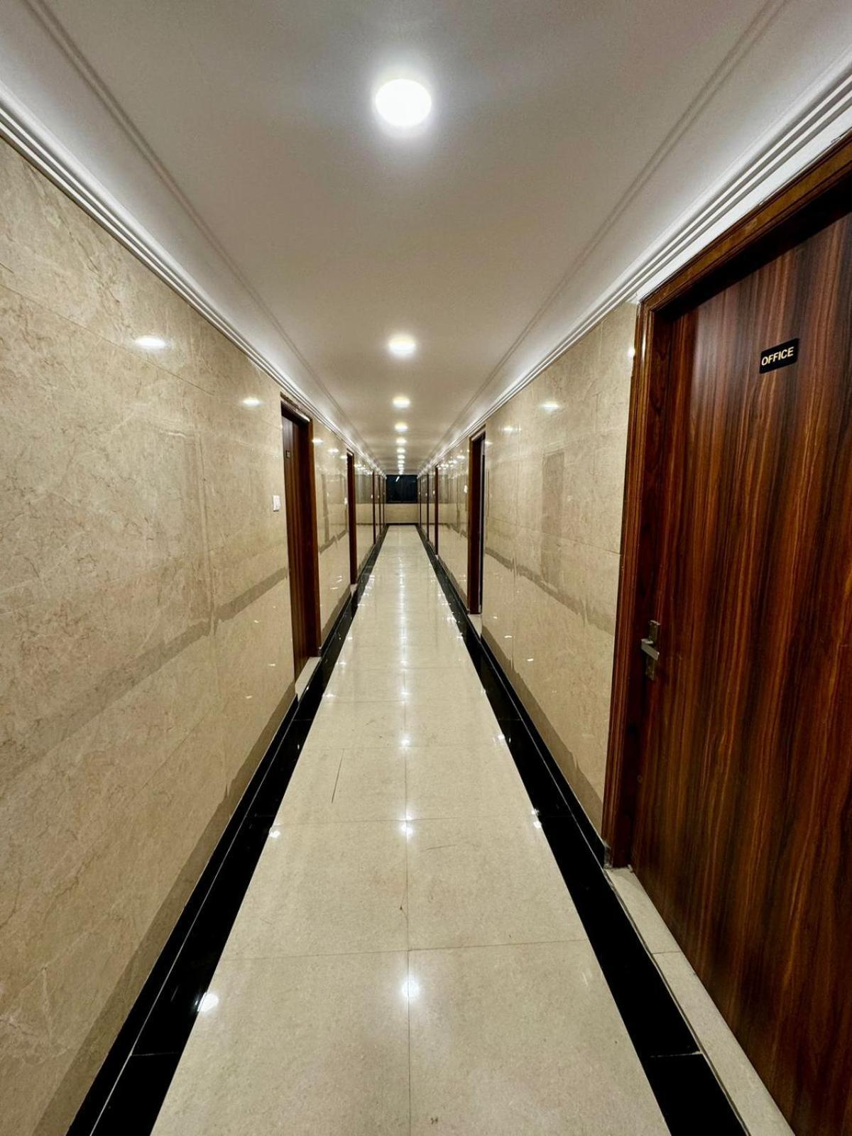 Hotel Walk Inn 法里达巴德 外观 照片