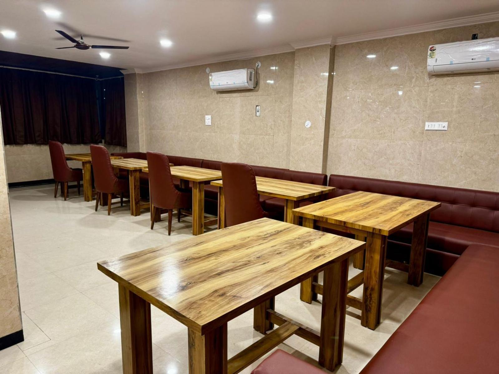 Hotel Walk Inn 法里达巴德 外观 照片